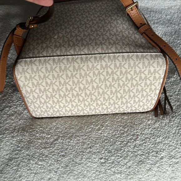 Micheal Kors Reya Backpack - Picture 3 of 6